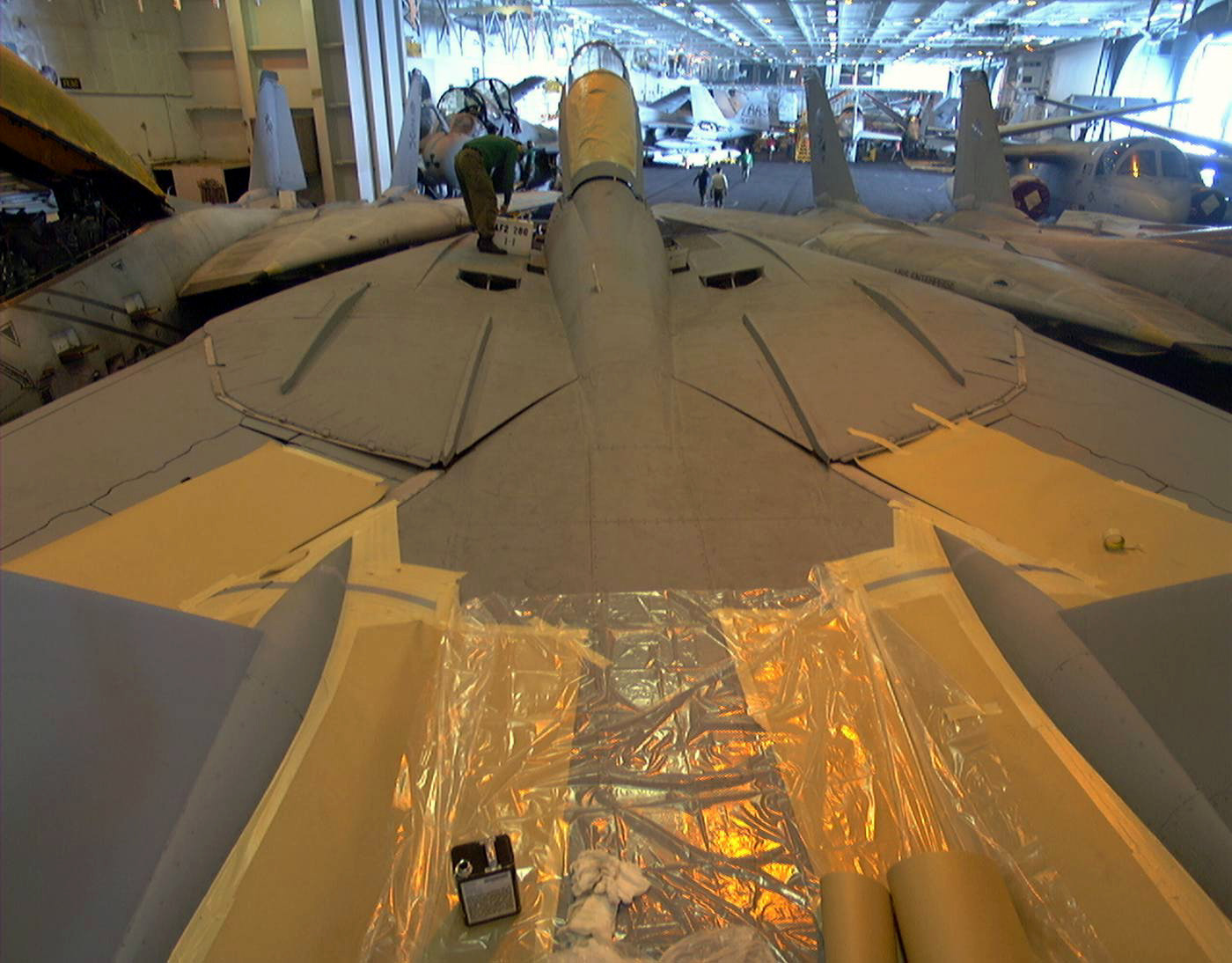 f14b103al.jpg