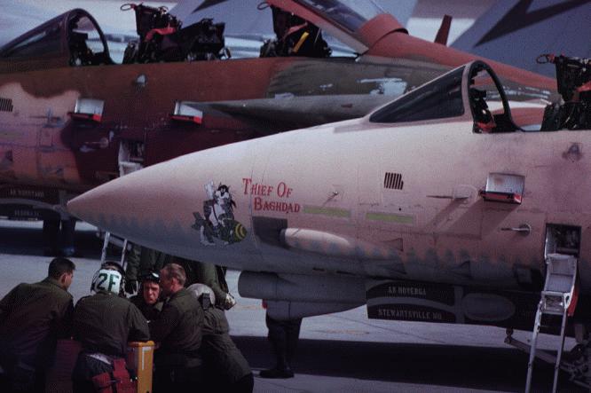 VF-24 'NG '210' '212'