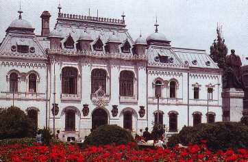Craiova - The town-hall and statue of ruling-prince Alexandru Ioan Cuza, who was elected in 1859 by the "Divans" of Moldovia and Wallachia for the achievement of the Union.